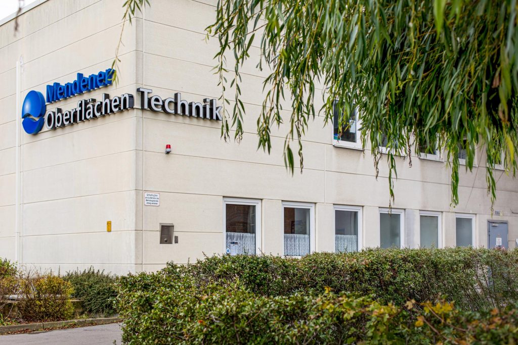 Mendener Oberflächentechnik - Ansicht bei Tag